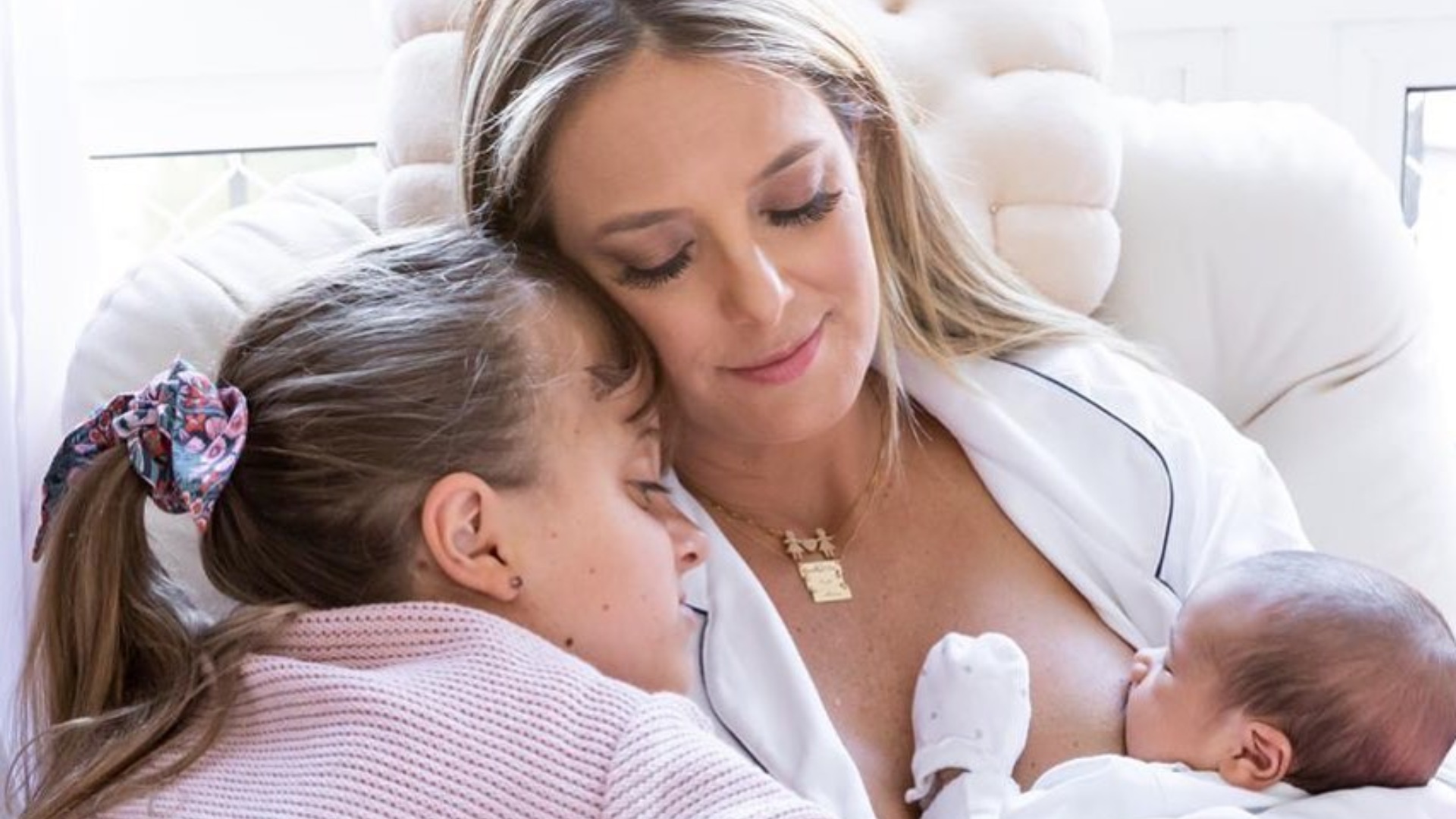 Amor de irmã! Ticiane Pinheiro encanta ao mostrar Rafaella Justus e Manuella com o mesmo modelito: “Minhas princesas”
