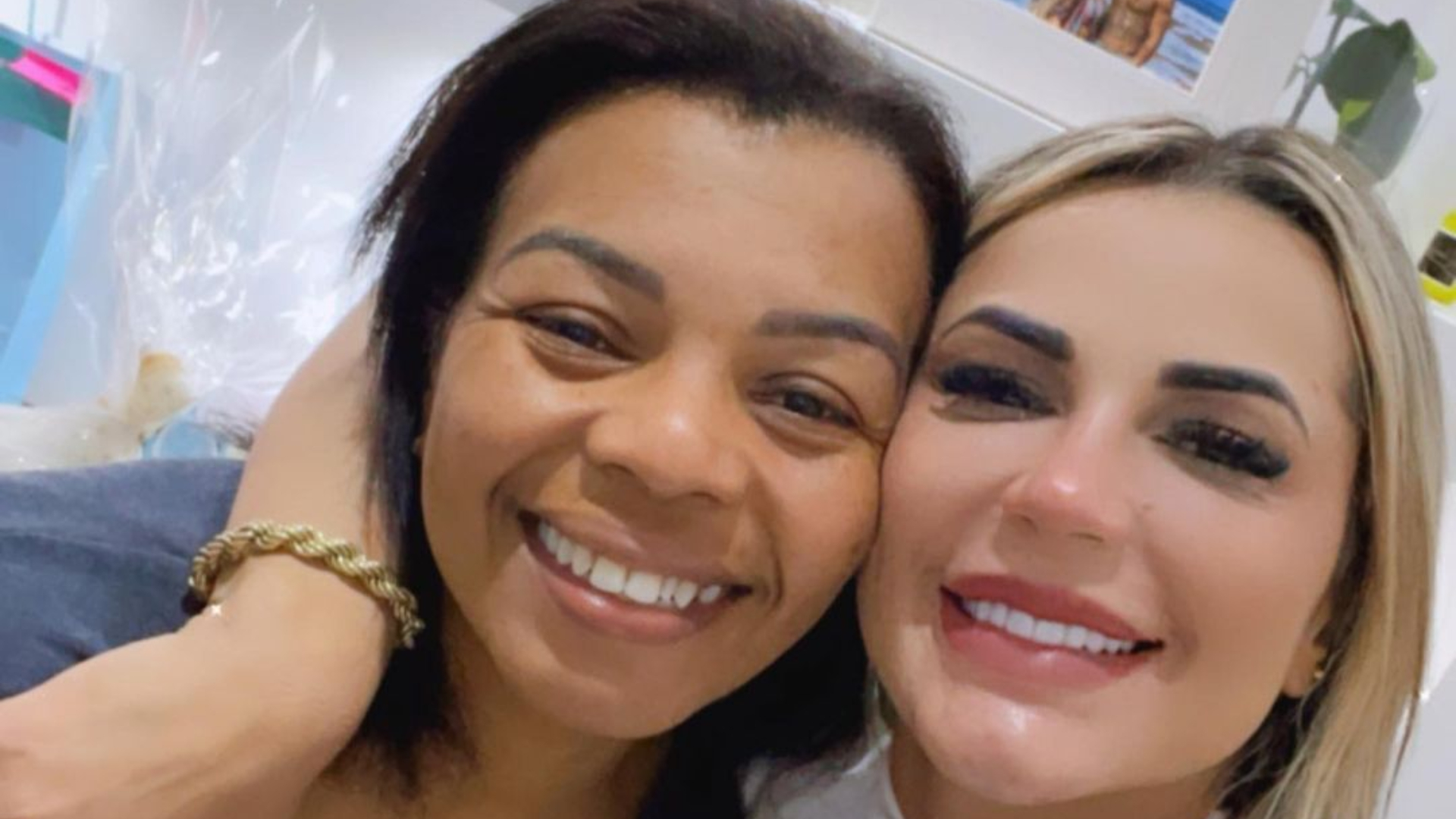 Mãe e viúva de MC Kevin fazem as pazes após o falecimento do cantor