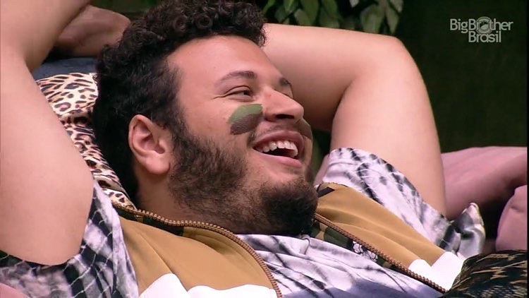 BBB20: Victor Hugo radicaliza e aparece de visual novo