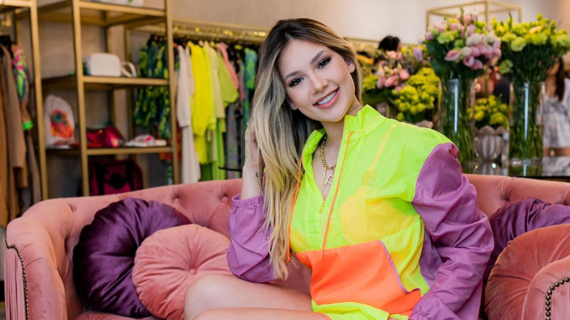 Maravilhosa! Virgínia Fonseca aposta em maquiagem poderosa para evento importante