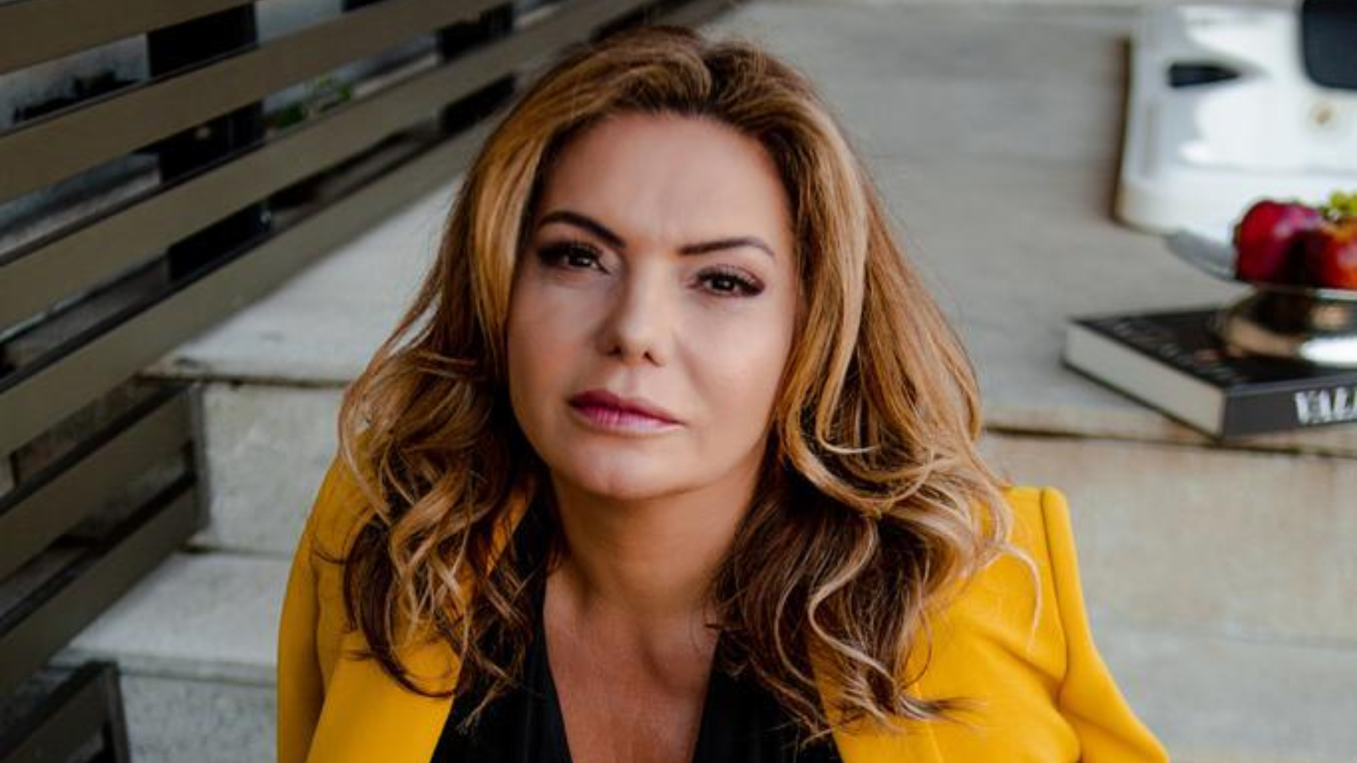 Aos 51 anos, Mirian Martins condena rejeição de mulheres maduras na arte: “Ainda há um preconceito grande com mulheres na menopausa”