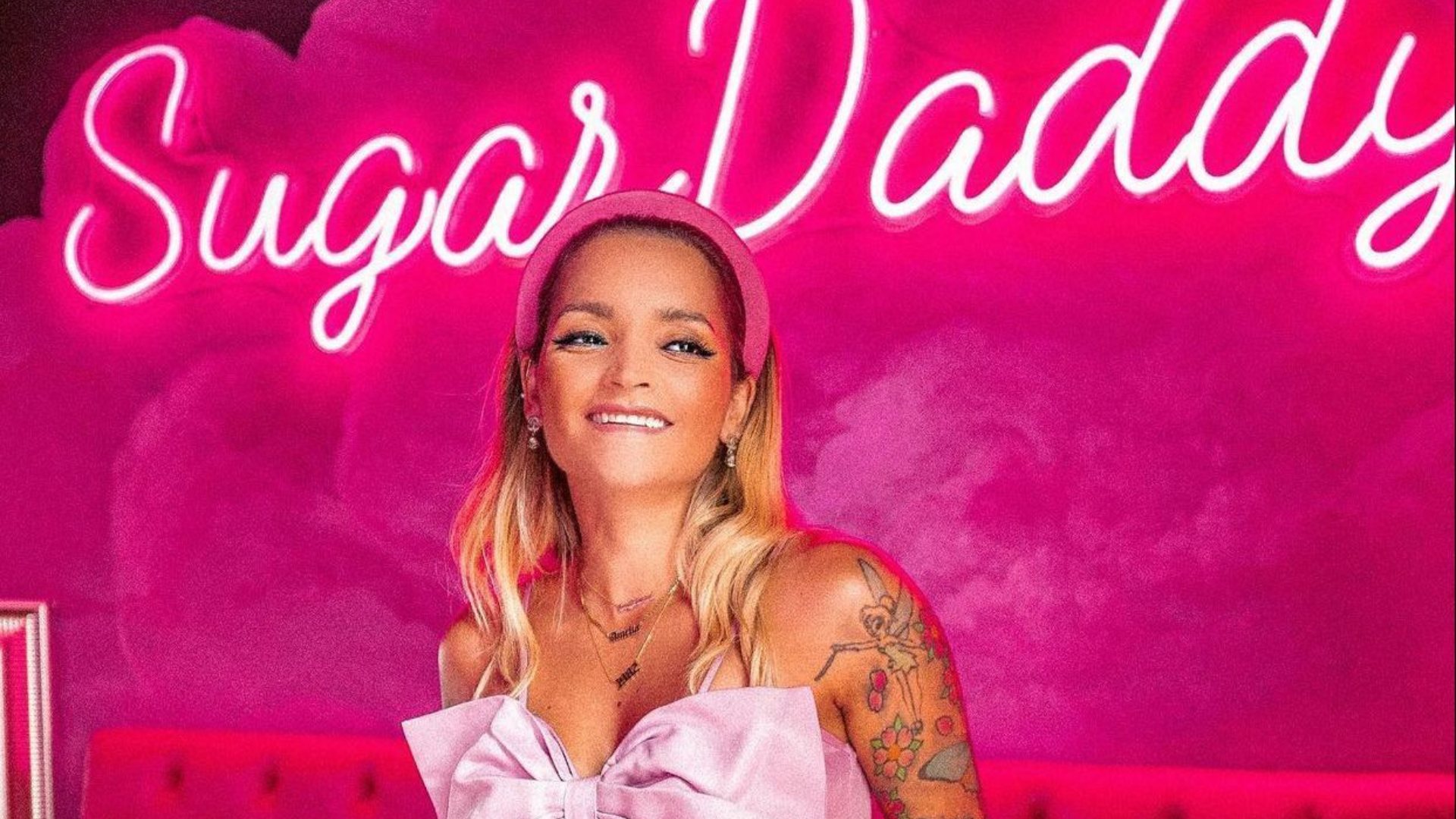 Mel Mattos abre o jogo sobre a vida financeira de stripper: “Vi que a carreira poderia me render bons frutos”