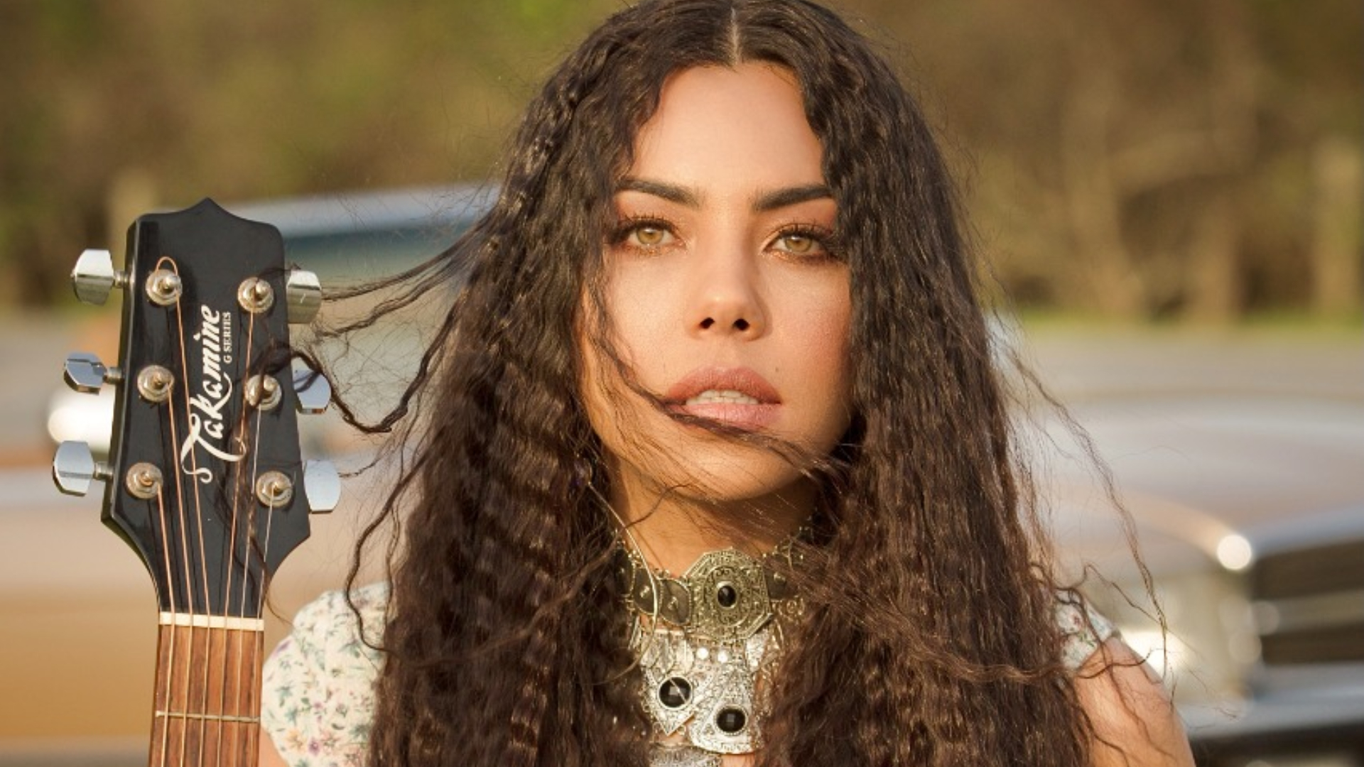 Jey lança single no estilo pop leve e traz falas sobre empoderamento: “Autoestima é parte fundamental para amar o outro de forma livre”