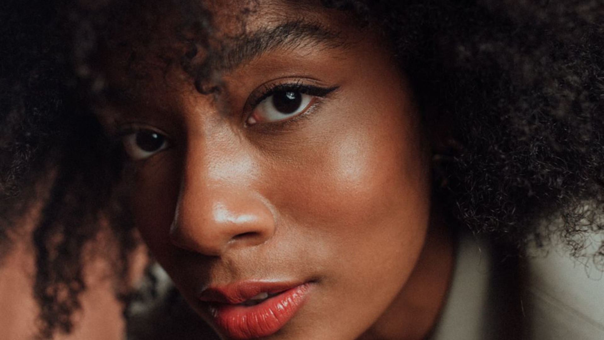 Pele dos Sonhos: Influenciadora Sah Oliveira revela quais os produtos que não podem faltar na sua rotina de cuidados