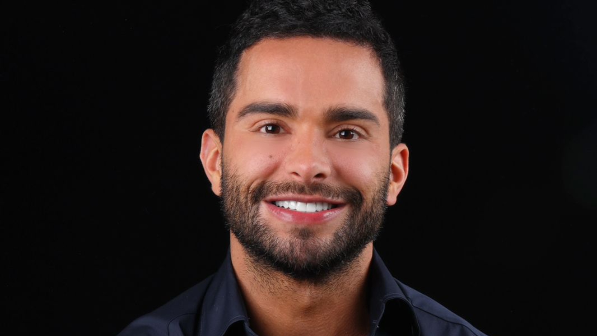 Especialista em artistas, Leonardo Caldi ensinou como transformar pessoas em celebridades