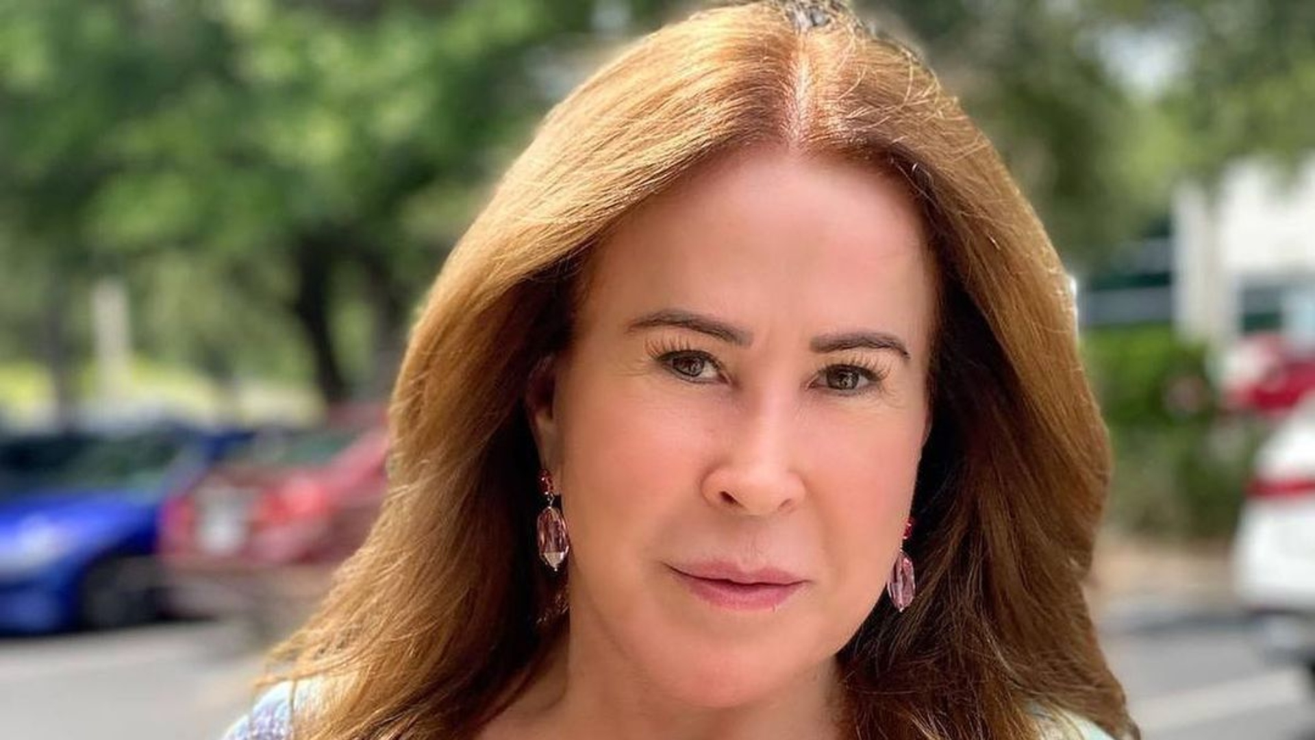 Zilú Godoi dá entrada em hospital e explica motivo: “Apareceu uma coisinha”